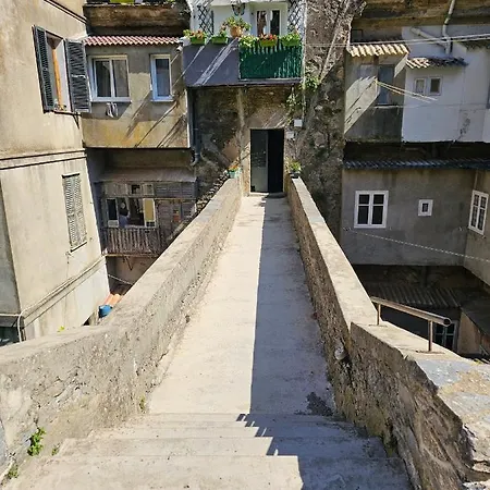 Palazzu Massoni, Magnifique Vue Sur La Et La Montagne, Clim, Wifi, Parking Gratuit